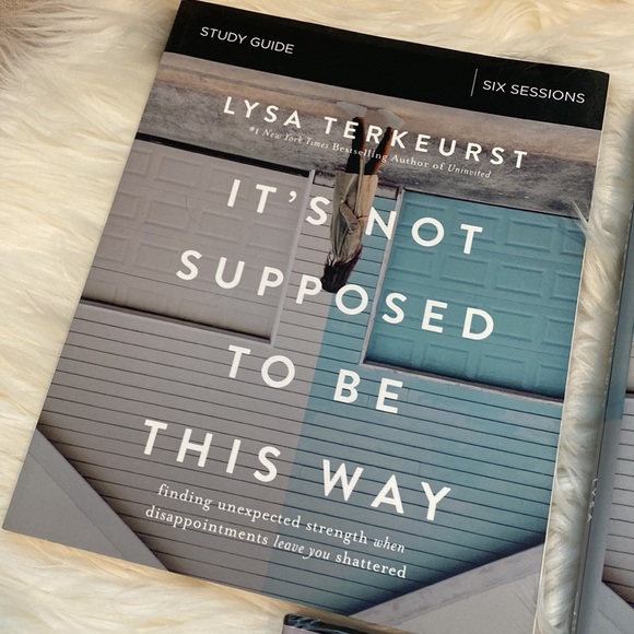 Lysa Terkeurst “It’s Not Supposed to be This Way” complete set - Picture 2 of 7